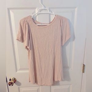Old navy women’s size medium light pink t shirt with flowy sleeves